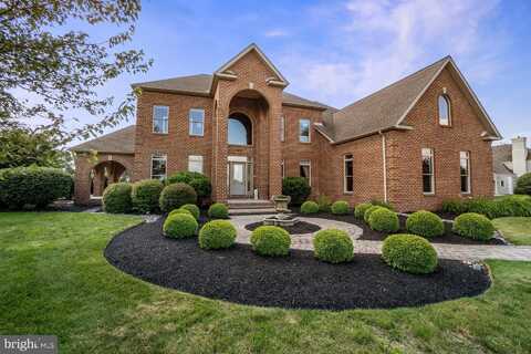 4260 W WYNDEMERE CIRCLE, SCHNECKSVILLE, PA 18078