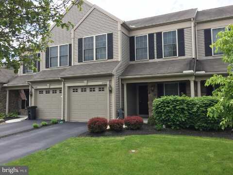 2082 DEER RUN DRIVE, HUMMELSTOWN, PA 17036