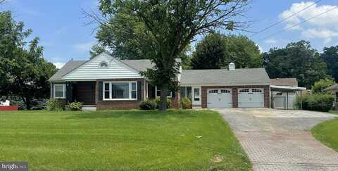 2220 GRANDVIEW ROAD, HANOVER, PA 17331