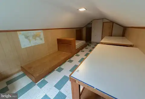 2220 GRANDVIEW ROAD, HANOVER, PA 17331