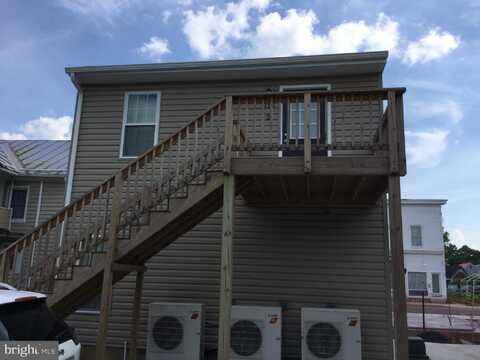 216 W KING STREET, STRASBURG, VA 22657