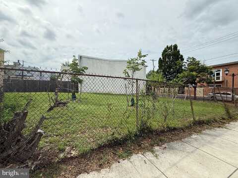 614 E ELEVENTH STREET, WILMINGTON, DE 19801