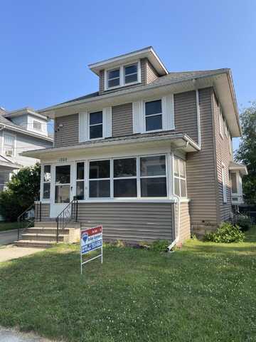 1208 Burr Street, Jackson, MI 49201