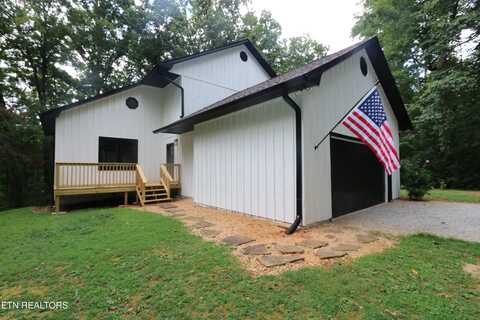 109 Oakland Lane, Sweetwater, TN 37874