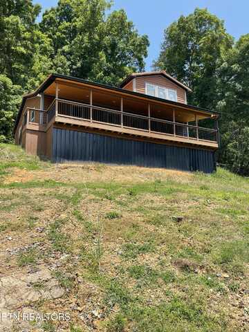 1908 Inskip Lane, Dandridge, TN 37725