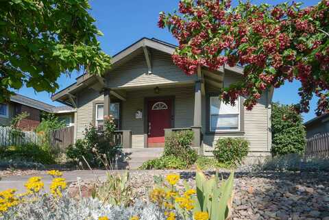 129 Hillside Avenue, Klamath Falls, OR 97601