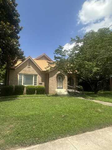 410 W. Washington Street, PARIS, TN 38242