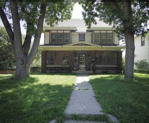 2420 JACKSON ST, Sioux City, IA 51104
