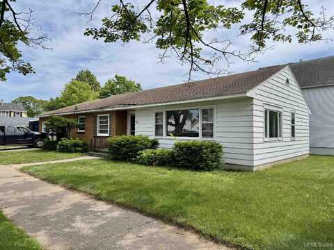 1825 S 3rd, Escanaba, MI 49829