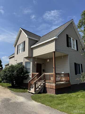 111 9th, Norway, MI 49870