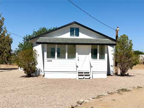 3569 N Maverick Road, Golden Valley, AZ 86413