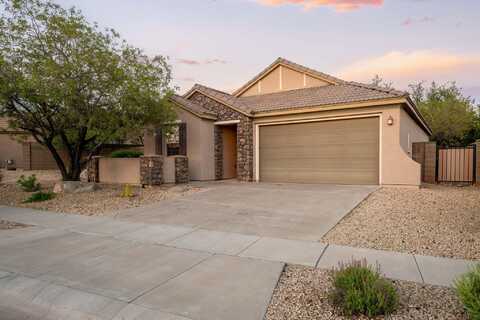 1200 N Crown King Ave Ave, Washington, UT 84780