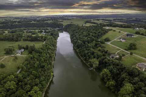 90 Meadow Point Drive, Lancaster, KY 40444