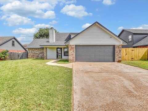3512 NE 35th St, Lawton, OK 73507