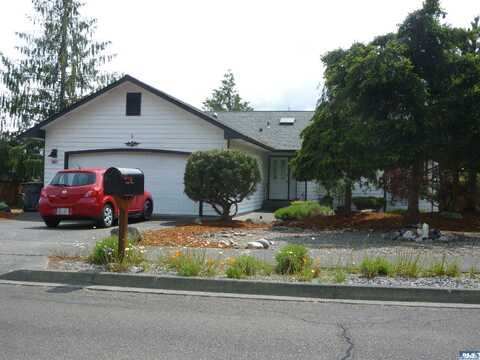 861 E Oak Street, Sequim, WA 98382