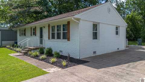 137 Iroquois Dr, Paducah, KY 42001