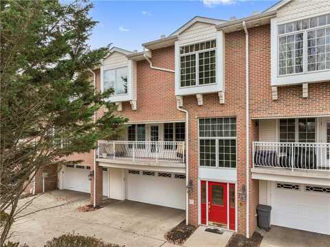 740 Turnpike St, Beaver, PA 15009