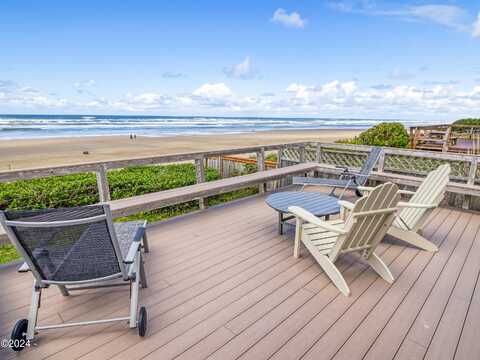 6821 NW Finisterre Avenue, Yachats, OR 97498