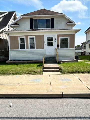 221 Line Ave, Ellwood City, PA 16117