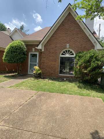 1685 OAKEN BUCKET, Memphis, TN 38016