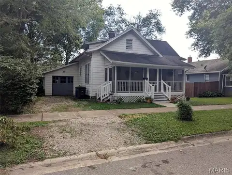 520 E South Avenue, Greenville, IL 62246