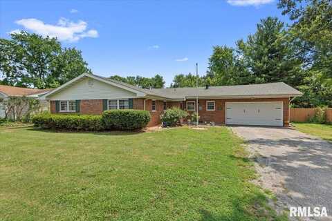 13 BIRCH Drive, Chatham, IL 62629