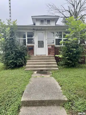 1100 E 2ND Street, Centralia, IL 62801