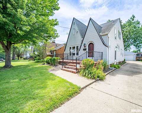418 W LAWNDALE Avenue, Peoria, IL 61604