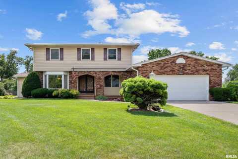 2303 WYNNEWOOD Court, Davenport, IA 52807