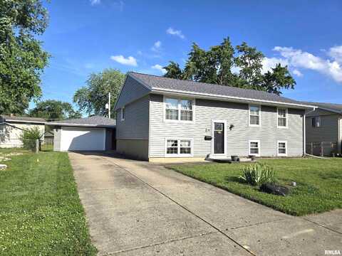 1704 HEISEL Avenue, Pekin, IL 61554