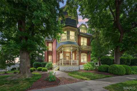 128 N 6th Street, Saint Charles, MO 63301