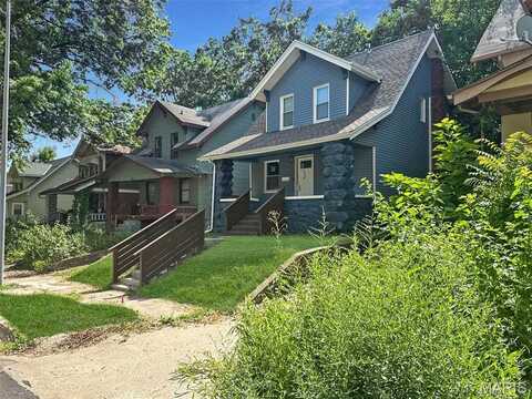 3020 Walrond Avenue, Kansas City, MO 64128