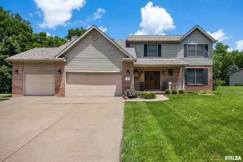 11 LAHOOD Lane, Washington, IL 61571