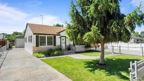 102 S Rainier St., Kennewick, WA 99336
