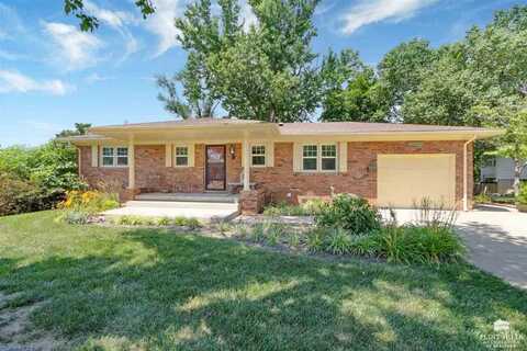 1050 W Chestnut Street, Junction City, KS 66441