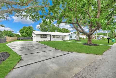 8745 SW 175th St, Palmetto Bay, FL 33157