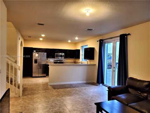 9446 SW 170th Ave, Miami, FL 33196