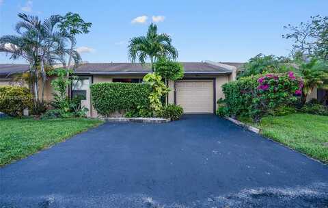9530 W Daffodil Ln, Miramar, FL 33025