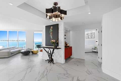 300 S Pointe Dr, Miami Beach, FL 33139