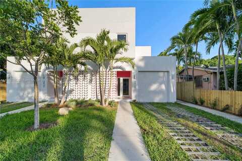 3435 NW 9th Ct, Miami, FL 33127