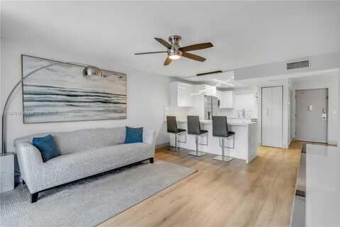 3285 Foxcroft Rd, Miramar, FL 33025