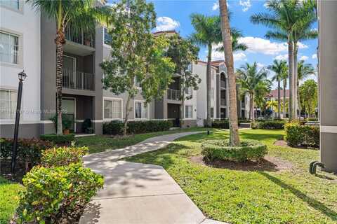 6851 SW 44th St, Miami, FL 33155