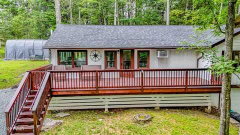 30 Lakeside Drive, Lakeville, PA 18438