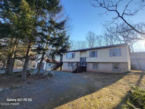 800 Fetlock Court, Lords Valley, PA 18428