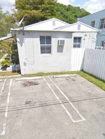117 Curtiss Pkwy, Miami Springs, FL 33166