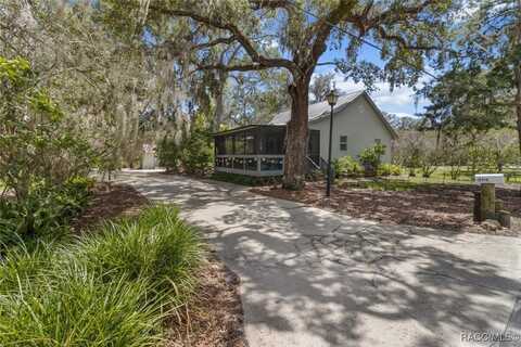10916 W Oliver Street, Homosassa, FL 34448