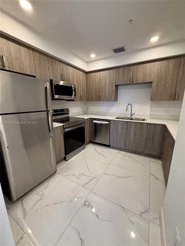 11150 NW 82nd St, Doral, FL 33178