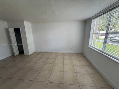 18224 NW 40th Pl, Miami Gardens, FL 33055