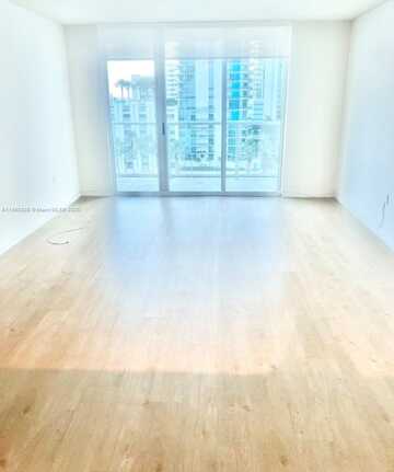 1155 BRICKELL BAY DR, Miami, FL 33131