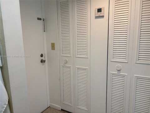 14525 N Kendall Dr, Miami, FL 33186